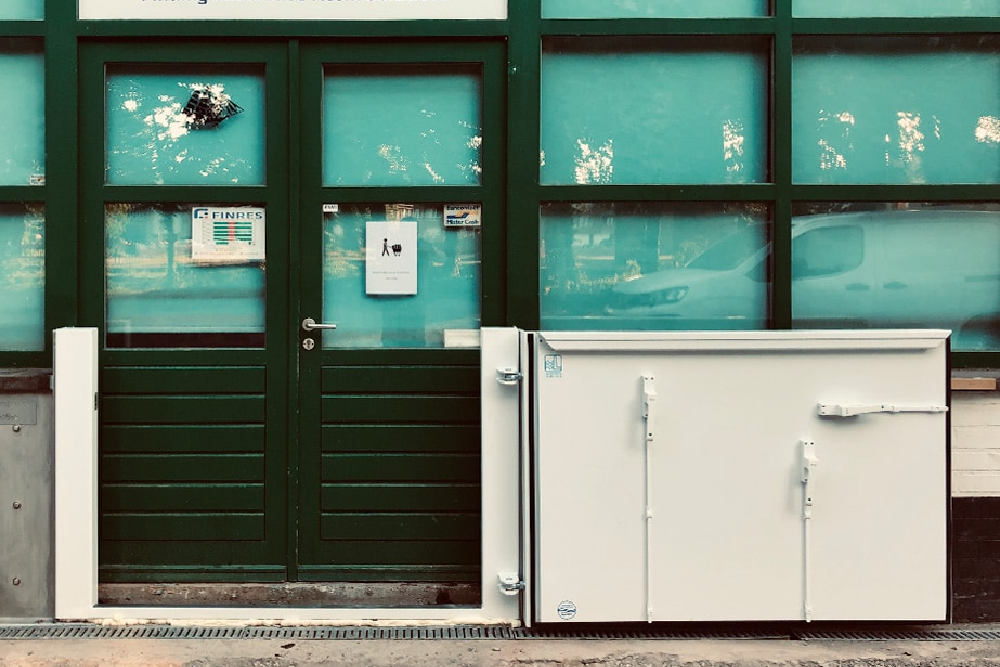 The outward‑opening AquaLOCK® Gate