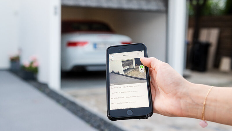 Opening the garage door with a smartphone